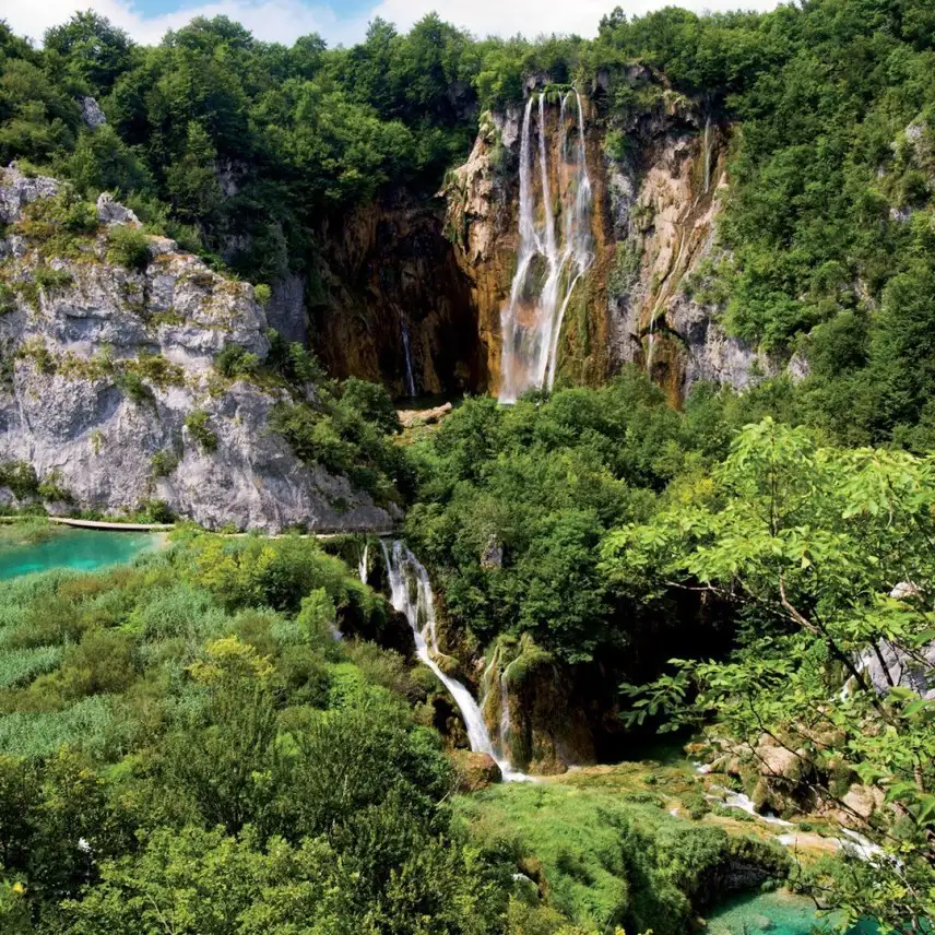 plitvice-lakes-national-park-10402-1920x1080.webp