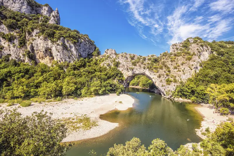 pont-d’arc-fransa.webp