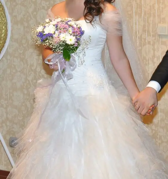 received_10154276051868649.webp