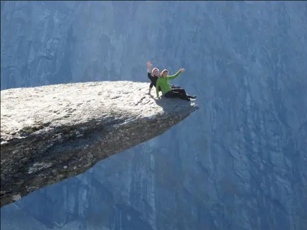 ResizeRatio600600-trolltunga.webp