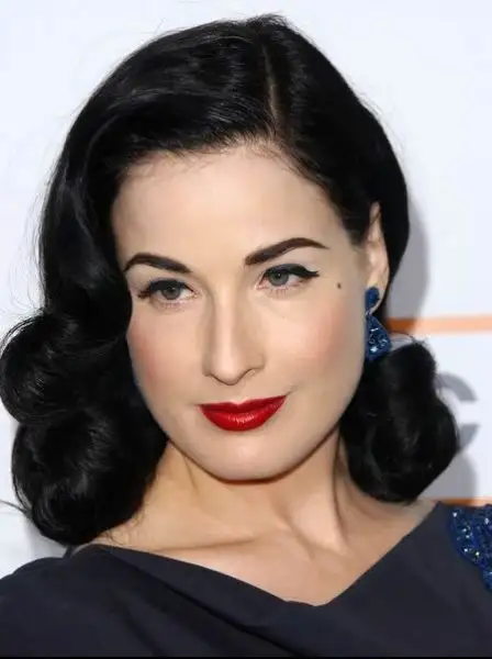 retro pinup makeup.webp