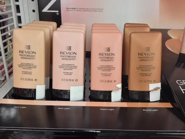 Revlon-Photoready-Skinlights.webp