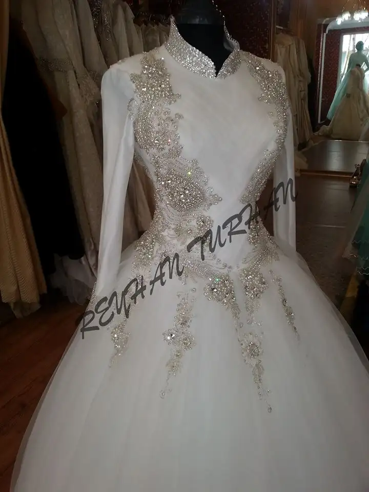 reyhan-turan-2014-tesettur-gelinlik-modelleri-15.webp