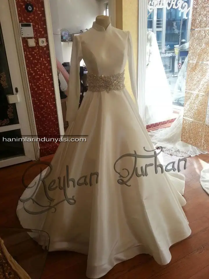 Reyhan-Turan-Tesettürlü-Gelinlik-Moda-Evi-İstanbul-9.webp