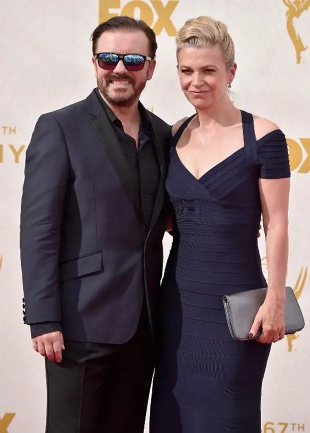 ricky-gervais-ve-jane-fallon,JdZZmsgjHkmIjaSg1HjYGg.webp