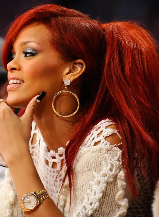 rihanna_at_kuyrugu_Sac_modeli.webp