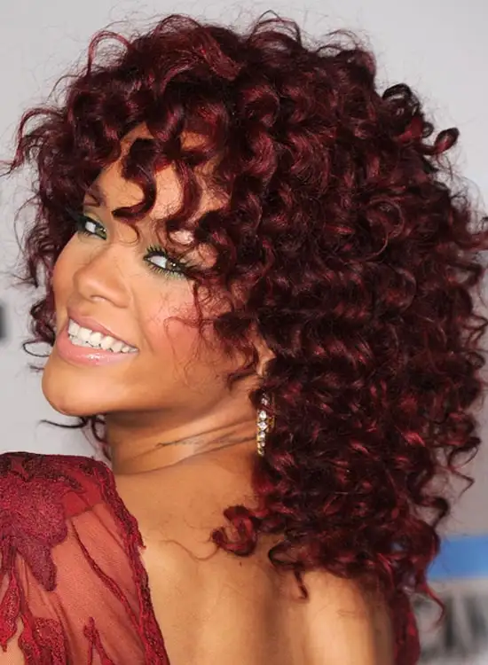 rihanna_kivircik_bob_Sac_modeli.webp