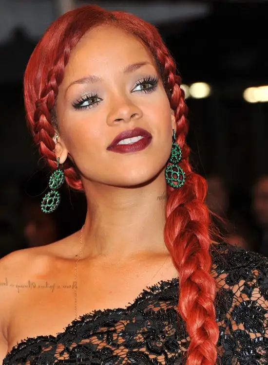 rihanna_orgu_sac_modeli.webp