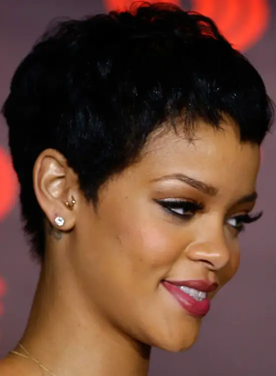 rihanna_peri.webp
