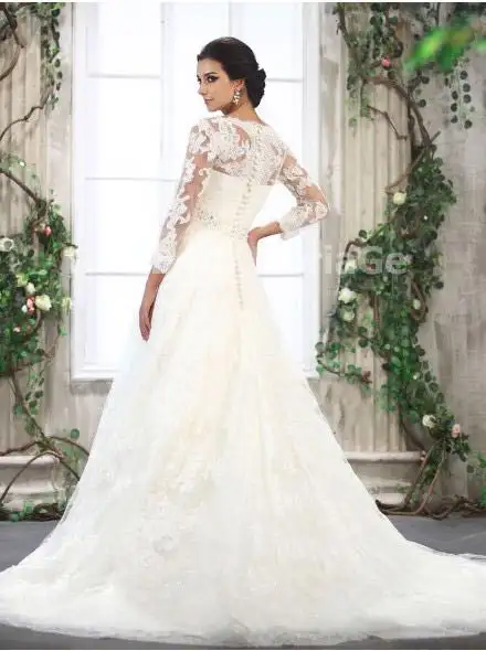 robe-de-mariee-retro-dentelle.webp