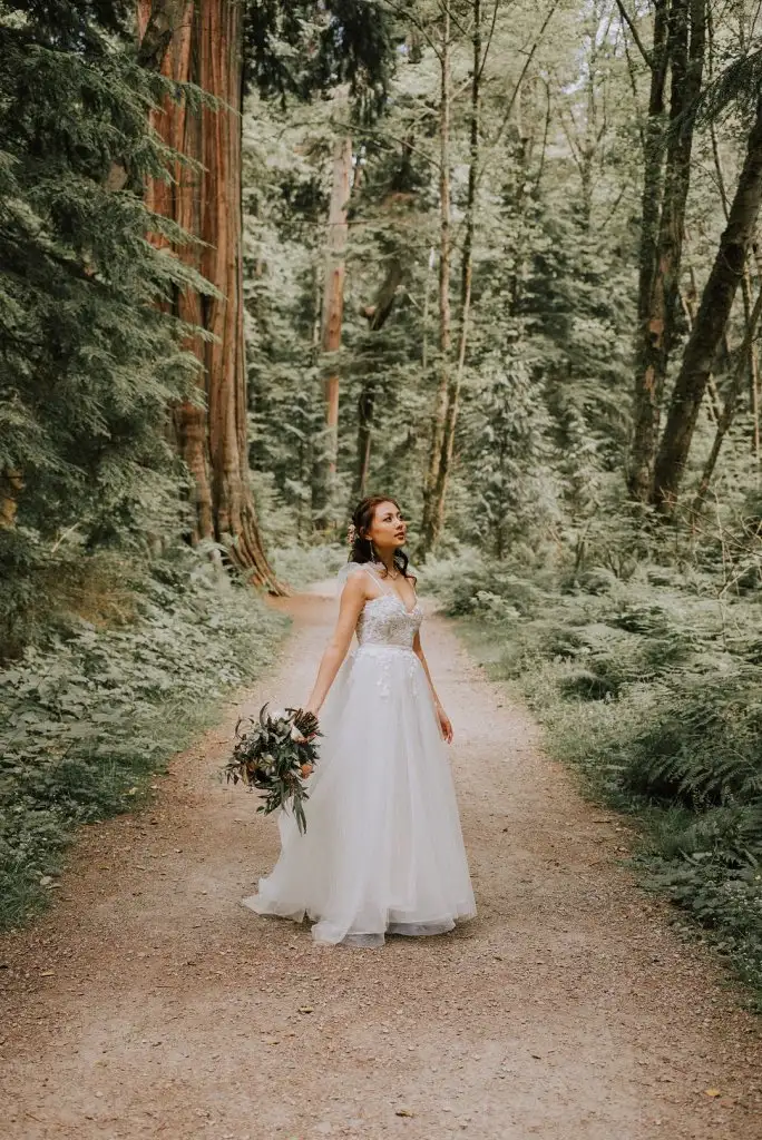 romantic-bridal-gown-vancouver-wedding.webp