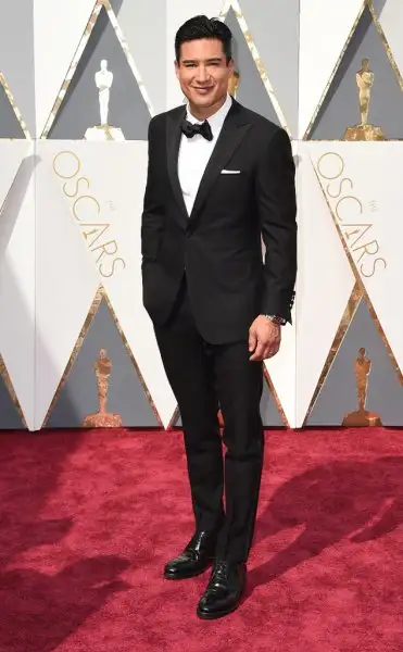 rs_634x1024-160228144502-634-2016-oscars-academy-awards-mario-lopez.webp