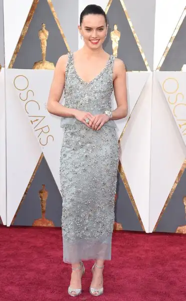 rs_634x1024-160228153227-634.Daisy-Ridley-Oscars-2016-Academy-Awards.webp
