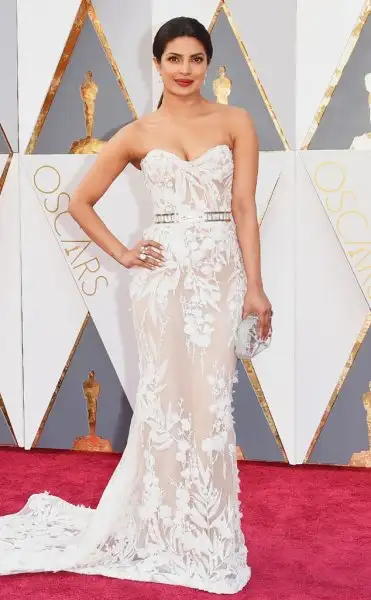 rs_634x1024-160228154914-634-2016-oscars-academy-awards-Priyanka-Chopra.webp