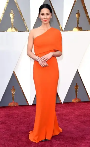 rs_634x1024-160228160619-634-Academy-Awards-Oscars-olivia-munn.cm.228.webp