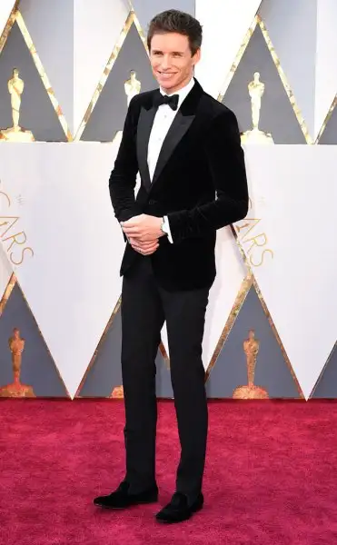rs_634x1024-160228160745-634.Eddie-Redmayne-2016-Oscars-Academy-Awards.webp