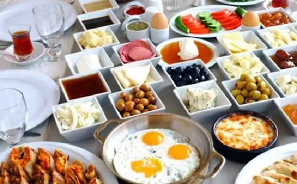 sahur-iftar-3-gidahatti.webp