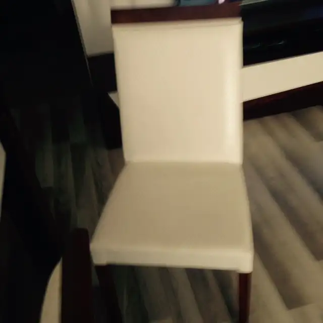 sandalye.webp