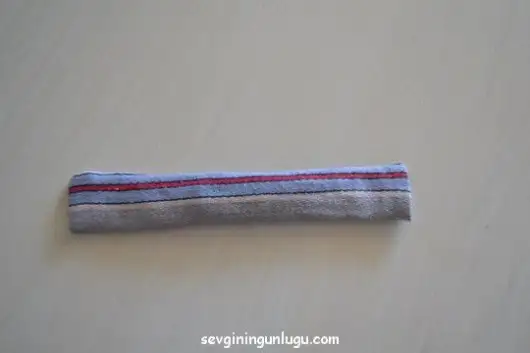 sandalyeler-icin-fransiz-stili-minder-dikimi-8-530x353.webp