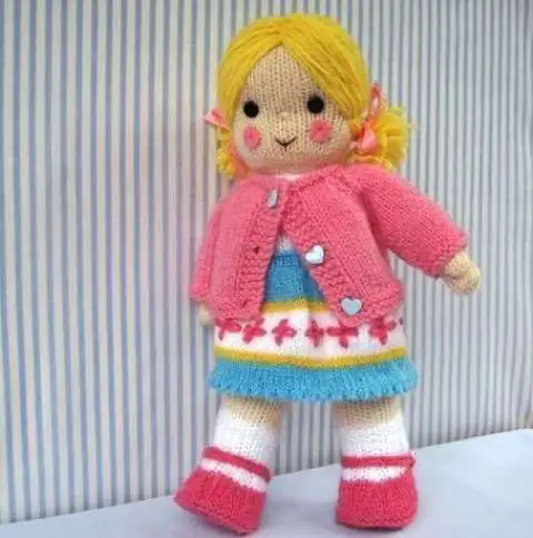 sari-sacli-orgu-bez-bebek.webp