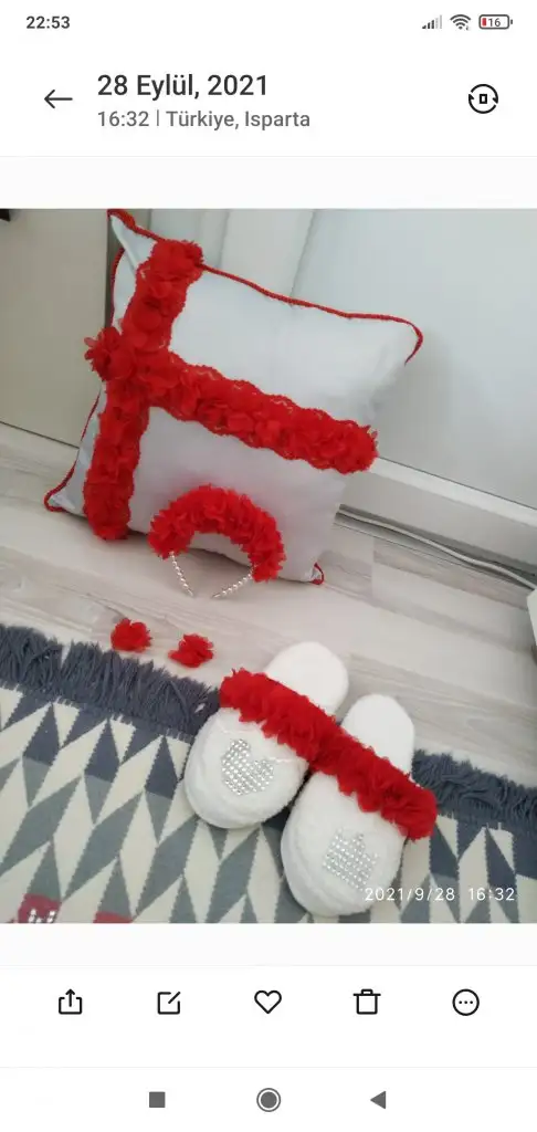 Screenshot_2021-12-25-22-53-28-794_com.miui.gallery.webp