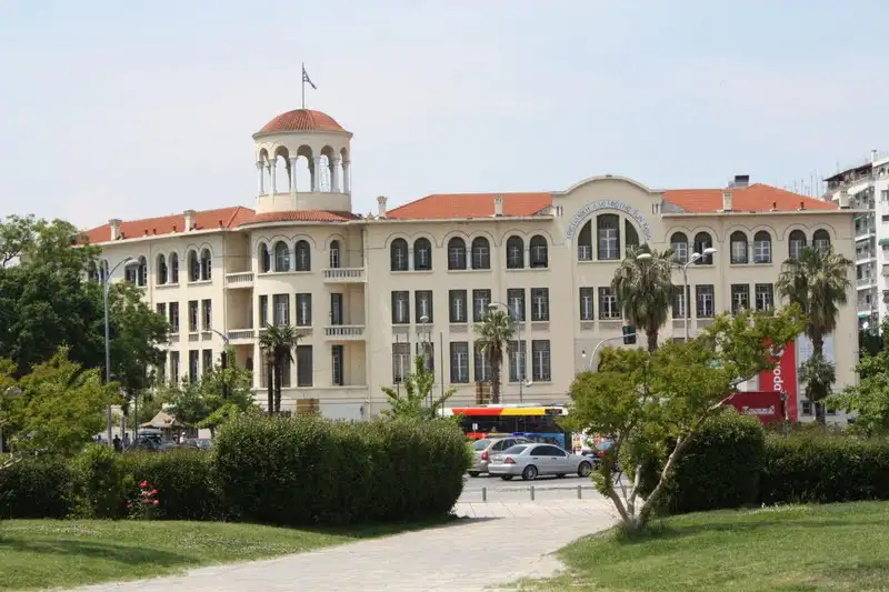 selanik-belediye-binasi.webp