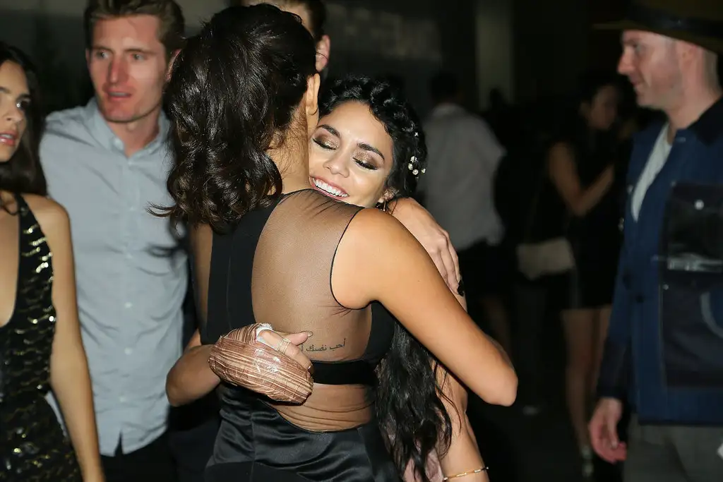 Selena-Gomez-Nick-Jonas-2015-MTV-VMAs (2).webp