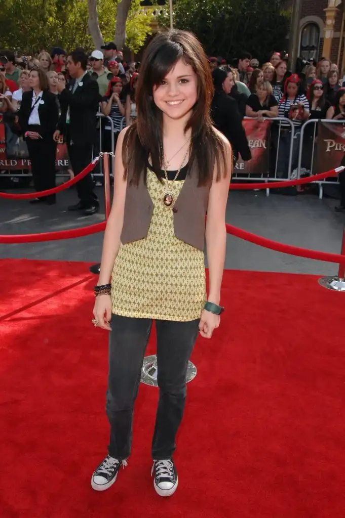 selena_gomez_2007_sac_modeli.webp