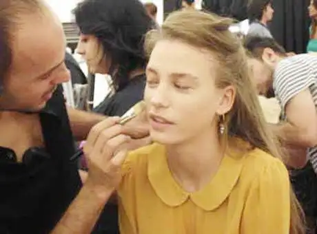 serenay_sarikaya_makyajsiz.webp