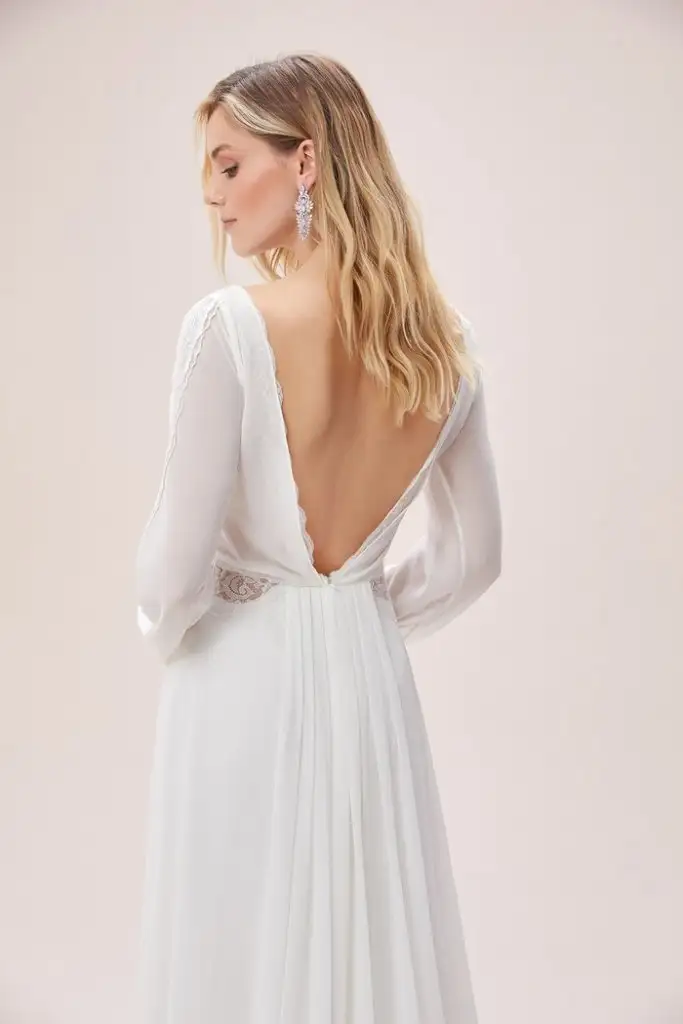 sifon-uzun-balon-kollu-dar-kesim-gelinlik-2022-koleksiyonu-oleg-by-oleg-cassini-13918-65-B.webp
