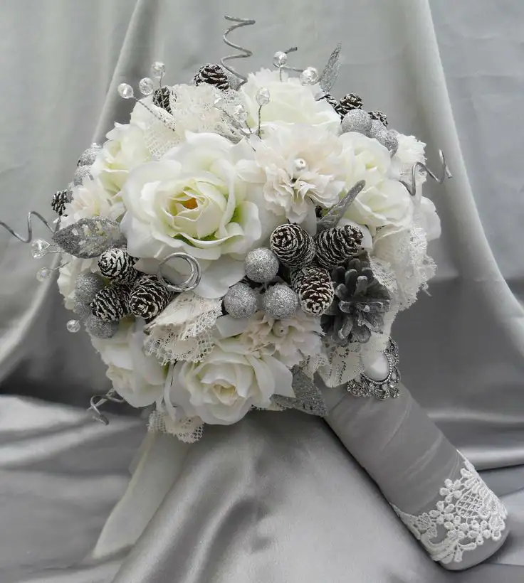 silver-winter-wedding-decoration03.webp