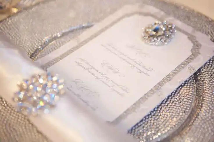 silver-winter-wedding-decoration04.webp