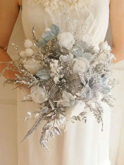 silver-winter-wedding-decoration24.webp