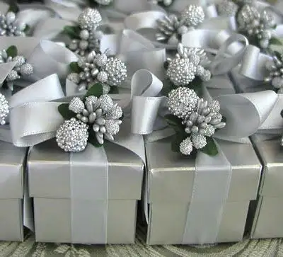 silver-winter-wedding-decoration35.webp