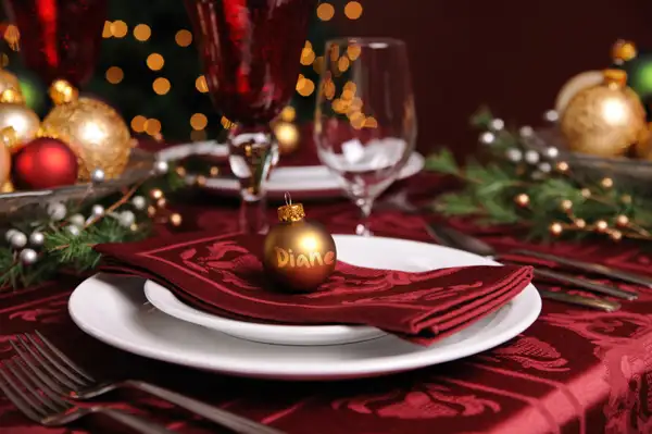 simple-place-cards-christmas.webp