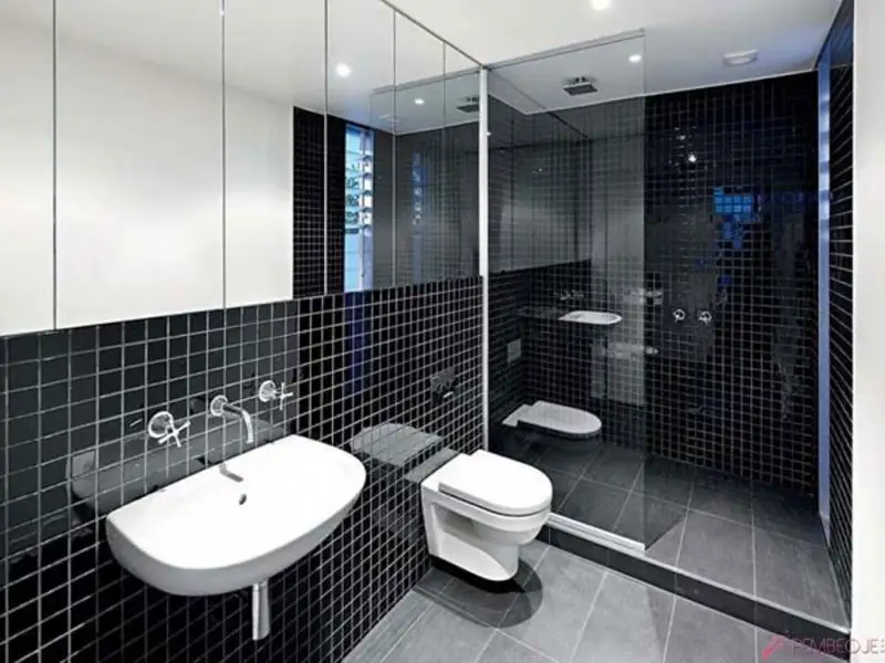 siyah-banyo-modeli-1.webp