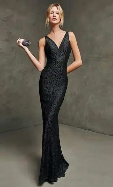 siyah-dantelli-abiye-modeli.webp