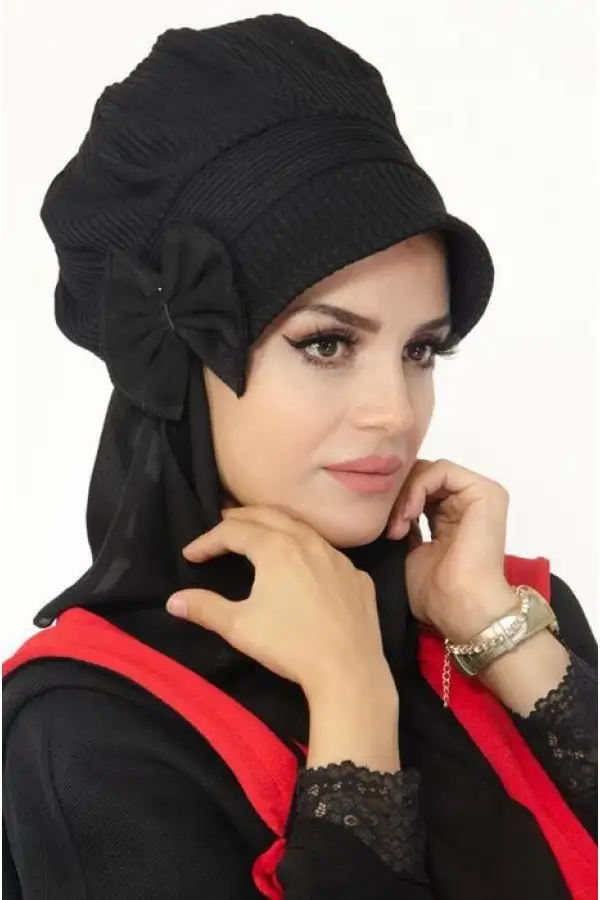 siyah-fiyonklu-atkili-sapka-bone-yeni-sezon-al-modelleri-aie-tesettr-28860-50-O-600x900.webp
