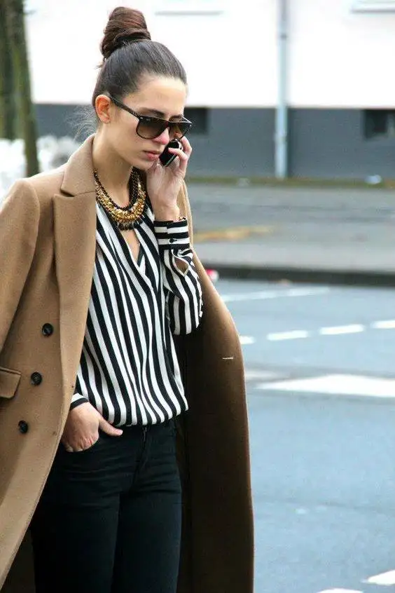 siyah_kot_pantolon_kombin_onerileri (3).webp