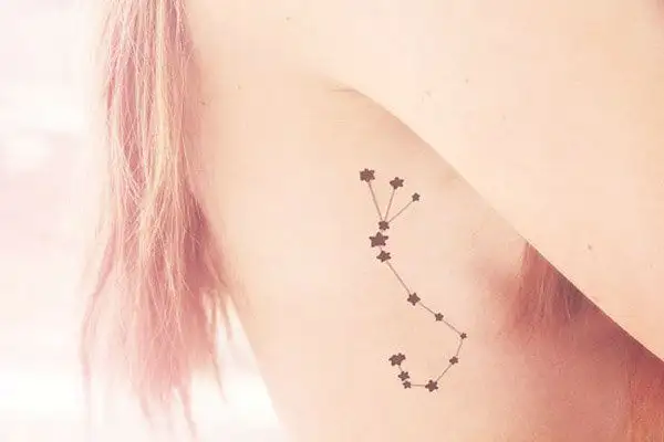 small-chic-tattoo345.webp