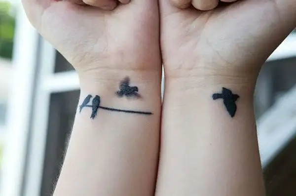 small-chic-tattoo359.webp
