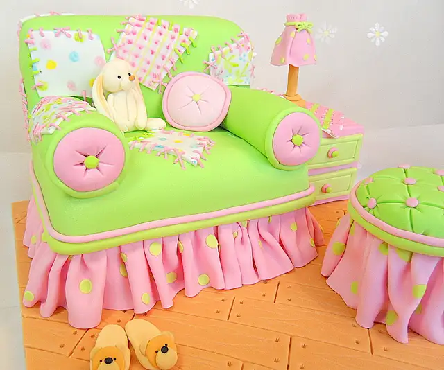 Sofa-Cakes-1.webp