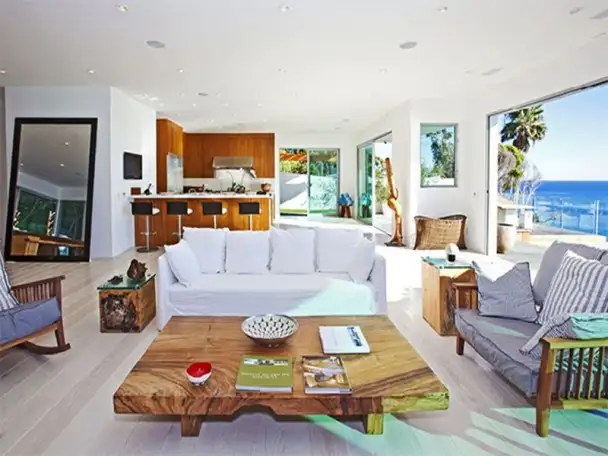 sofa-sidewalk-houses-luxury-beach-malibu-glass-design.webp