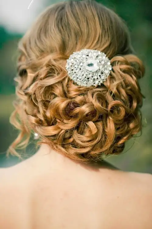 steal-worthy-wedding-hairstyles-12-500x753.webp