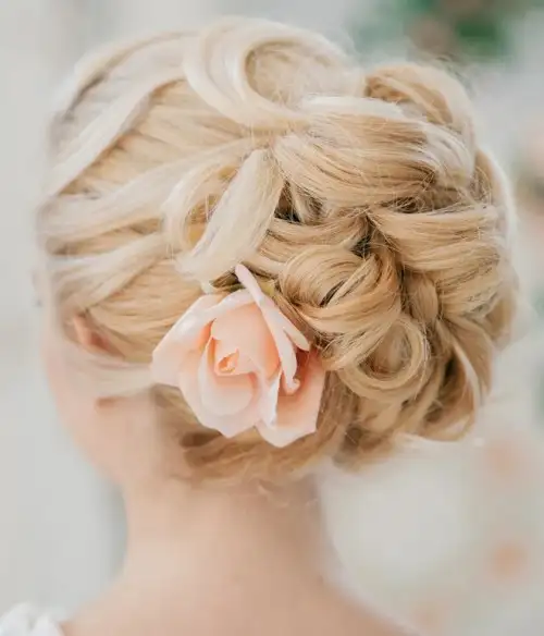 steal-worthy-wedding-hairstyles-16-500x584.webp