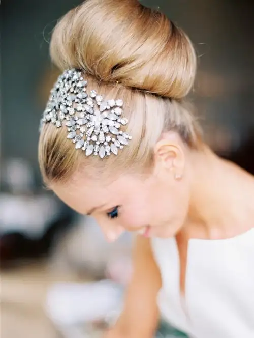 steal-worthy-wedding-hairstyles-3-500x664.webp