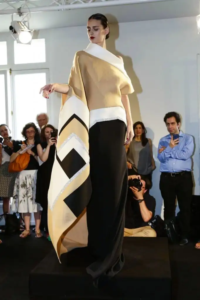 Stephane-Rolland-Couture-FW15-Paris-2839-1436281027-bigthumb.webp
