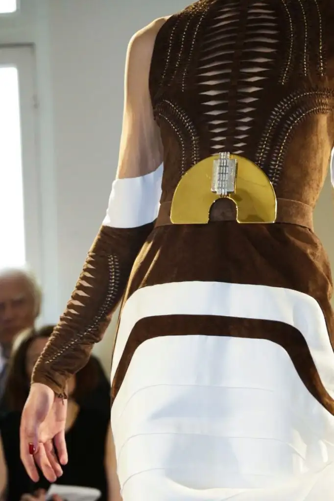 Stephane-Rolland-Couture-FW15-Paris-2848-1436281082-bigthumb.webp