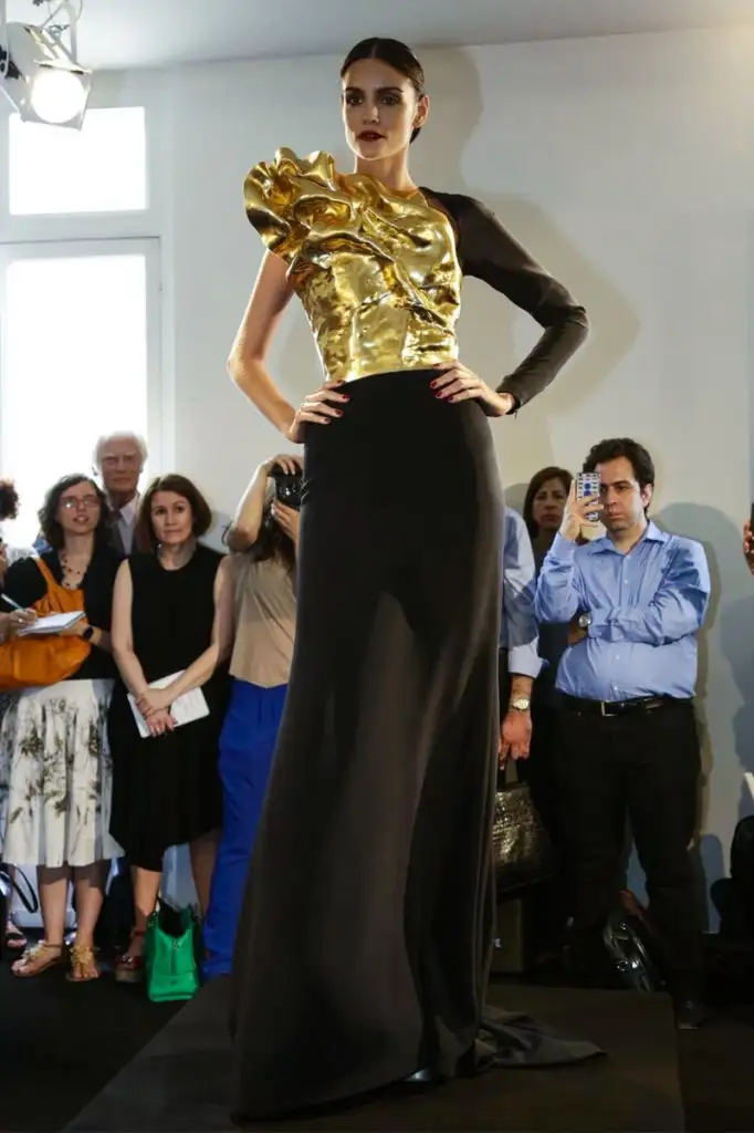 Stephane-Rolland-Couture-FW15-Paris-2916-1436281511-bigthumb.webp