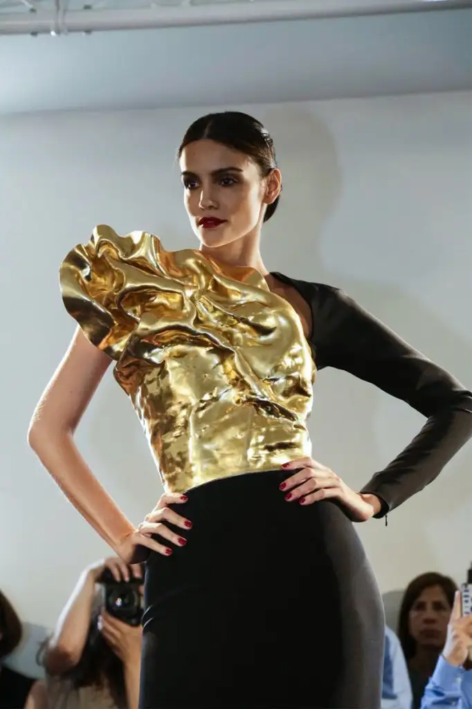 Stephane-Rolland-Couture-FW15-Paris-2919-1436281513-bigthumb.webp
